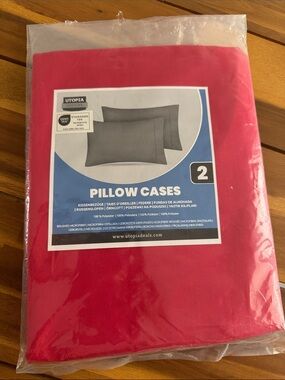 Utopia Red Brushed Microfiber Pillow Cases - 2 Pack